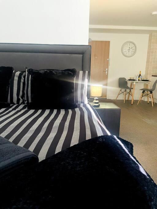 #215 1 Bed Serviced Apartment Derby Esterno foto